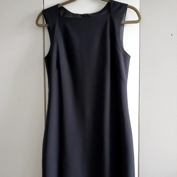 Theory Dresses & Skirts - Theory Black Sheath Sleeveless Wool Dress Size 6